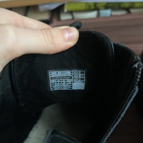 Ugg Sidnee Black Platform Boots - Picture 7 of 8